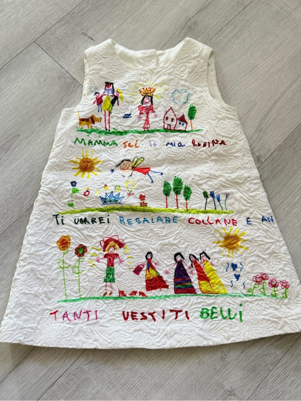 Dolce & Gabbana Size18-24 like new White Embroidered Kids Dress